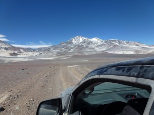 drive-to-atacama-hut