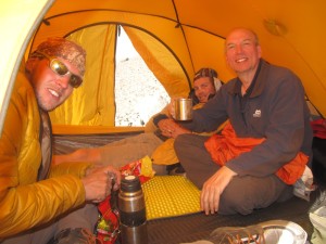 chegadaaoprimeiroacampamentoplazacanada4900m2