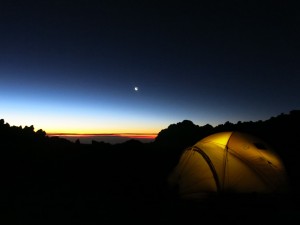 sunset-at-8pm-at-nido