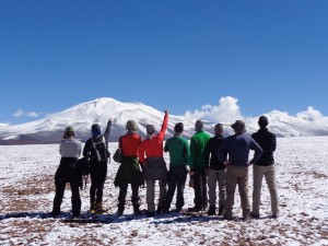 parte-da-nossa-equipe-aclimatando-a-4500m-nevado-barrancas-blancas-ao-fundo--foto-de-joair-bertola