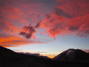 sunset-at-atacama-hut